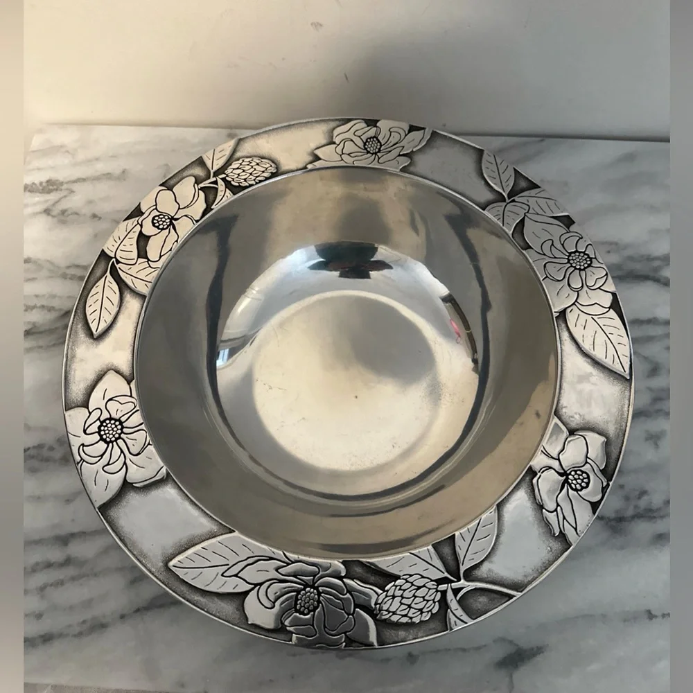 Wilton Armetale magnolia Silver Serving Bowl 12.5D